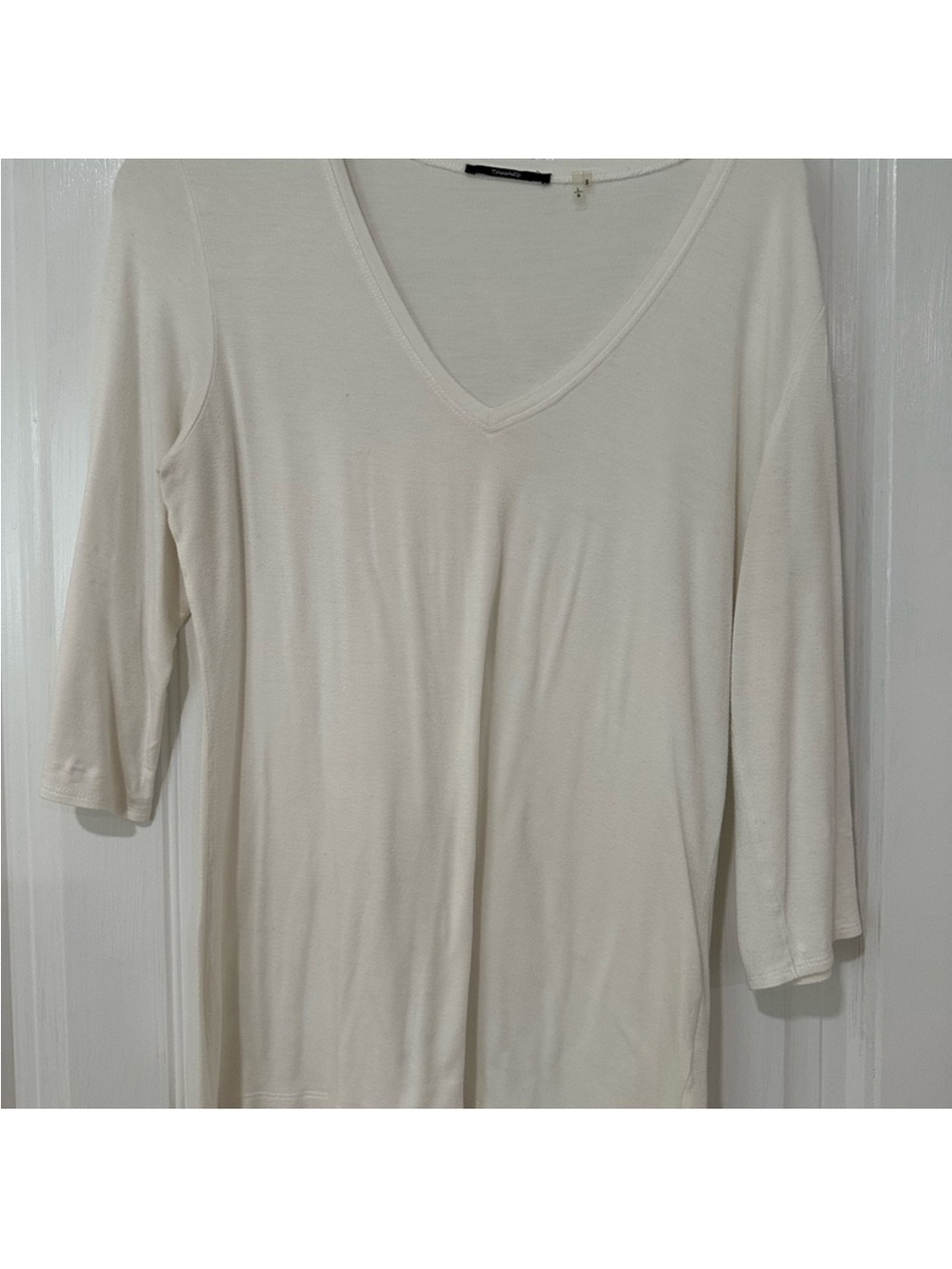 Women's Tahari V-Neck 3/4 Sleeve Top - Cream